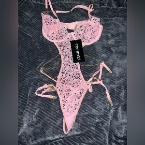 SEXY PINK LACE LINGERIE